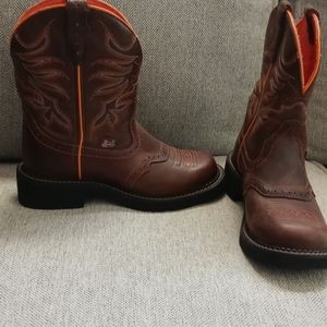 Round toe Cowboy boots
